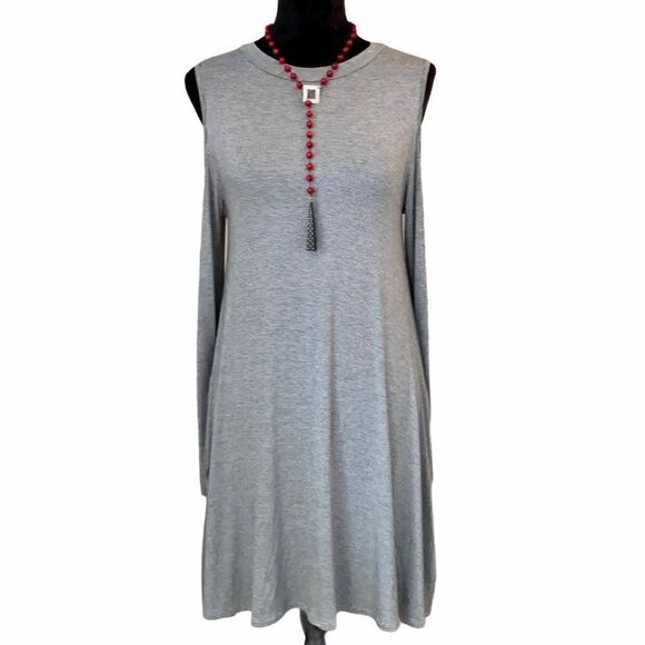 Very Chic Cold Shoulder Long Sleeved Tunic/Dress by Elan. - Picture 1 of 4